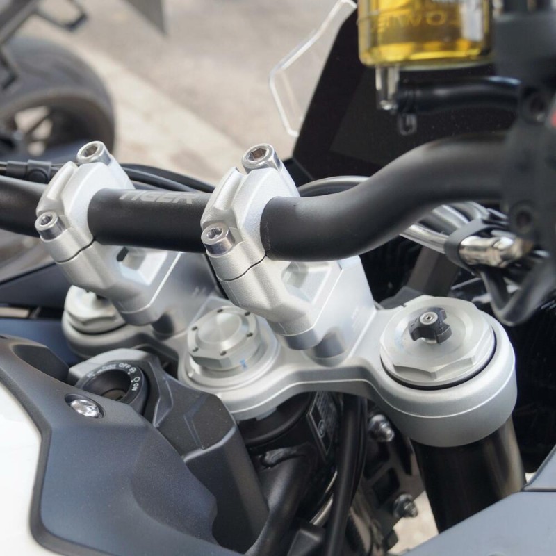 Voigt-MT Handlebar risers with offset | Triumph Tiger 800 models 35mm high and 25mm closer