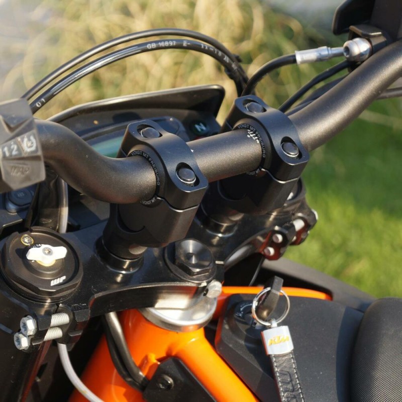 Voigt-MT Handlebar risers 30mm with offset 21mm | KTM 1290 Super Adventure S 17- black anodized