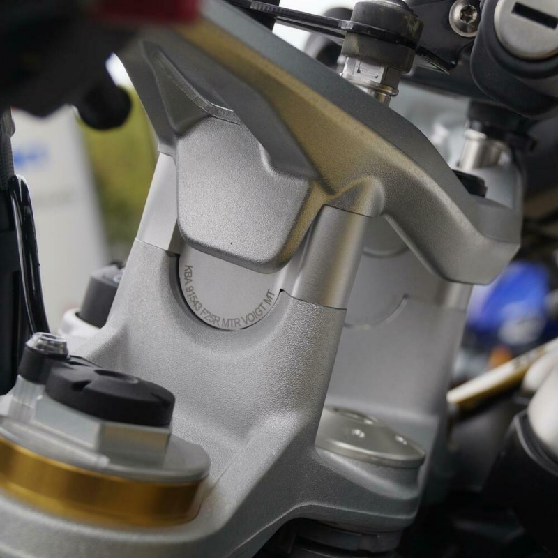 Voigt-MT Handlebar risers 25mm | BMW R1250RS LC 2019- 4x additional special screws | BMW navigation sys.