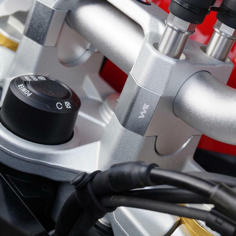 Voigt-MT Handlebar risers 25mm | BMW F 850 GS & F 850 GS Adventure 2018- 4x additional special screws | BMW navigation sys.