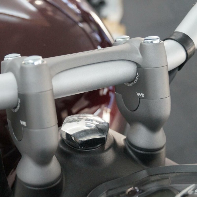 Voigt-MT Handlebar risers 25mm | Triumph Bonneville Bobber & Speedmaster black anodized