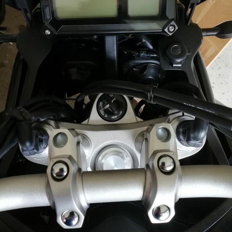 Voigt-MT Handlebar risers 30mm with offset 25mm | Yamaha XT 1200 Z Super Ténéré (DP04 & DP07) 2013-2020 silver anodized