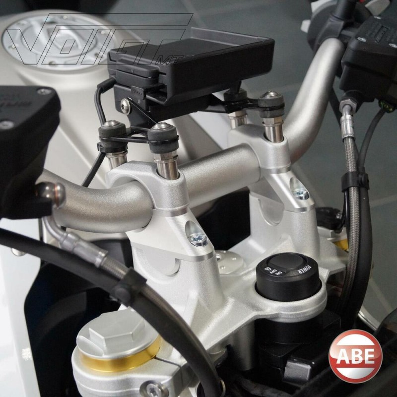 Voigt-MT Handlebar risers with offset 30mm high and 21mm closer | BMW R1250 R LC 2019-