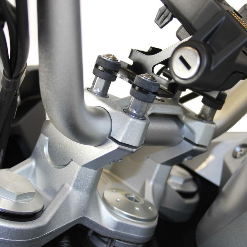 Voigt-MT Handlebar risers with offset 30mm high and 21mm closer | BMW F 900 R